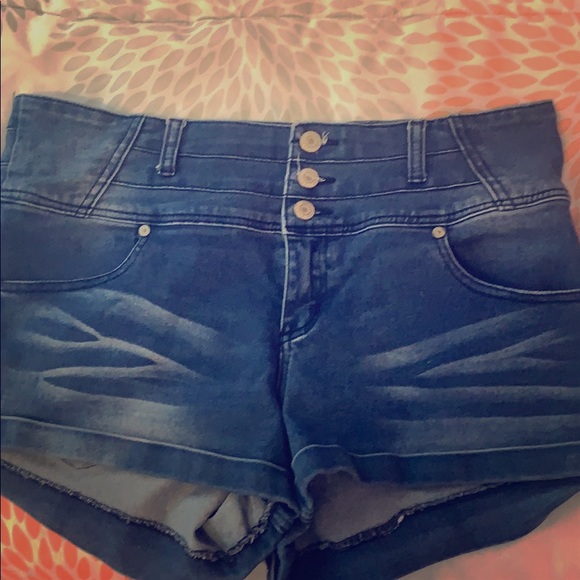 Jean shorts - Picture 1 of 1